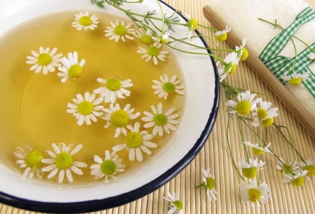 Отвар ромашки для ванны